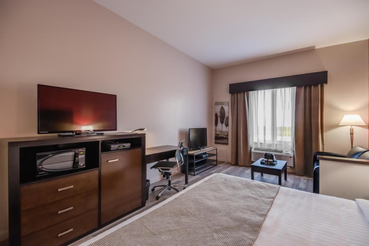 Econo Lodge Inn & Suites Saint Apollinaire Exterior foto